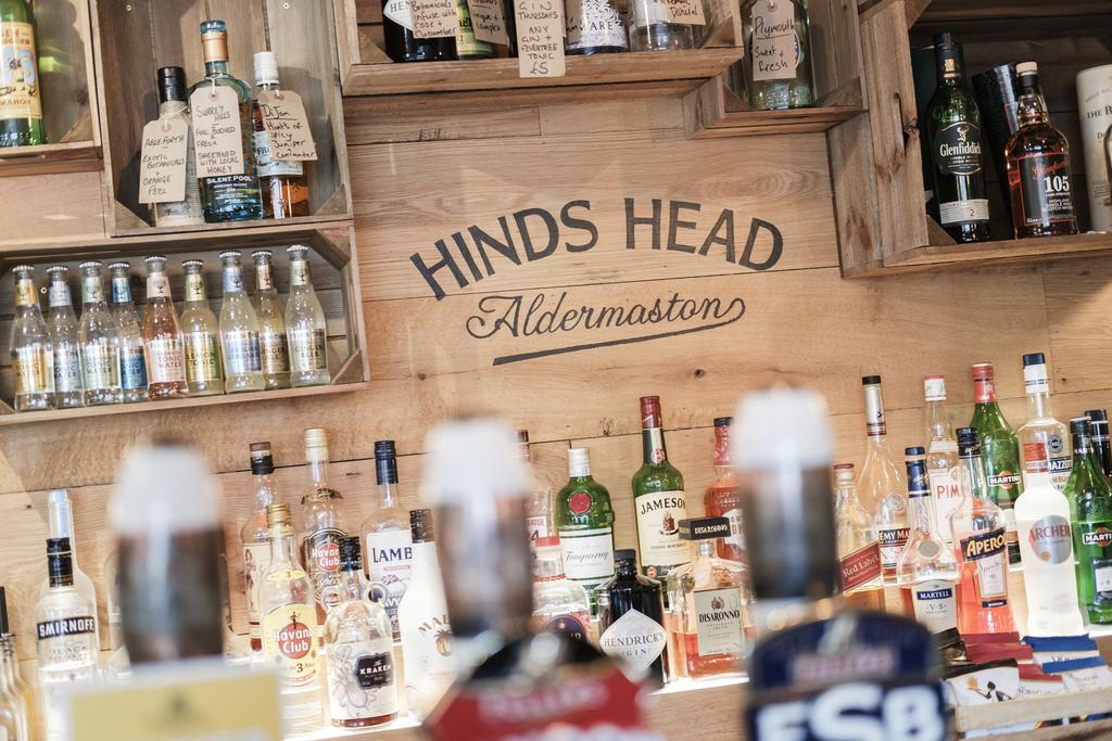 Отель Hinds Head Олдермастон Экстерьер фото